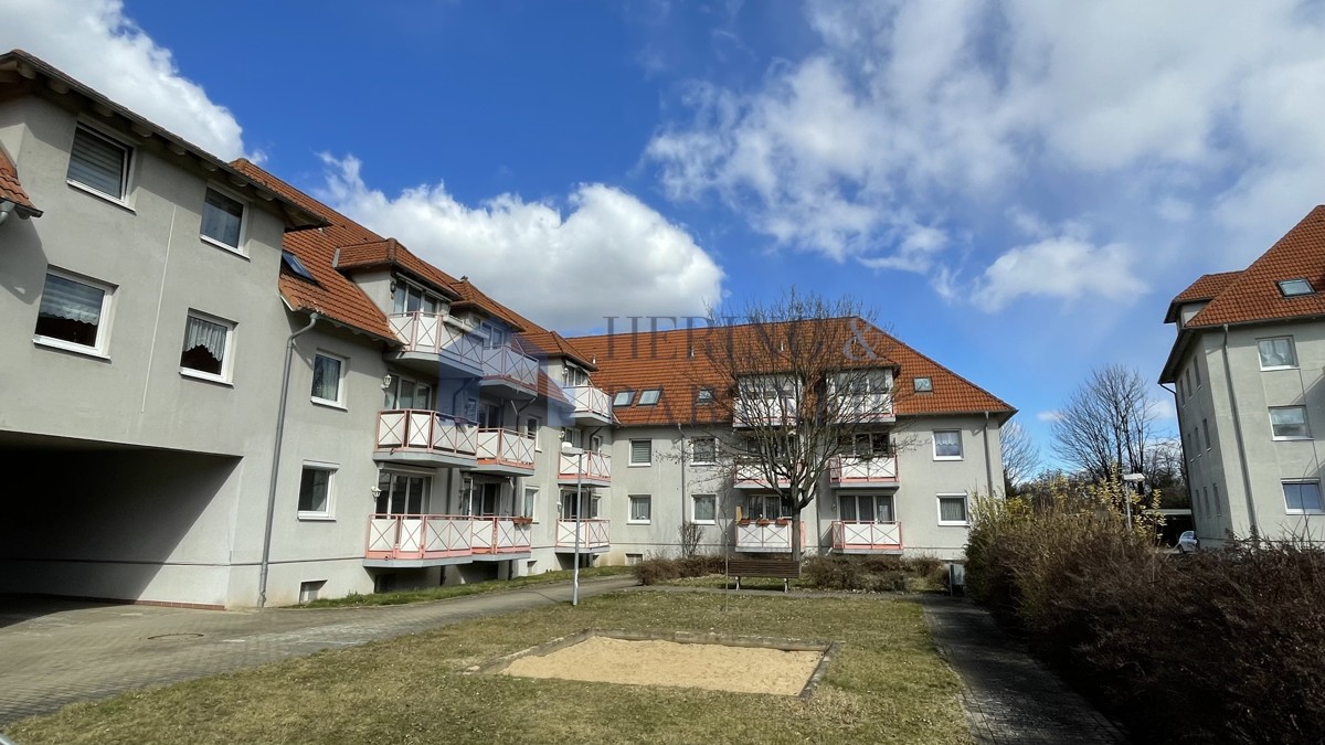 vermietete 2- Zimmer ETW mit Balkon und PKW- Außenstellplatz im beliebtesten Wohnquartier von Aschersleben!, 06449 Aschersleben, Erdgeschosswohnung